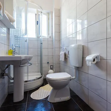Apartments&rooms Hosana Appartement *