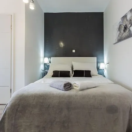 Apartments&rooms Hosana *