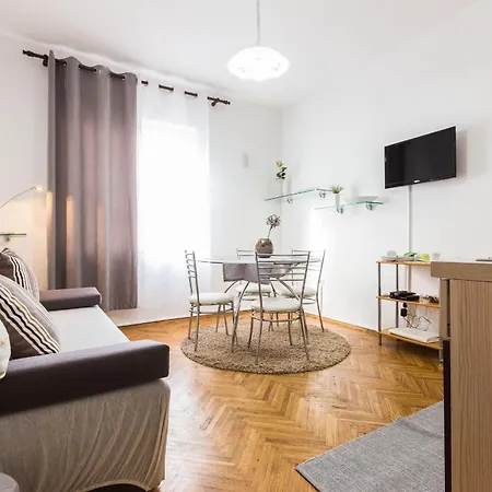 Apartmán & Hosana *