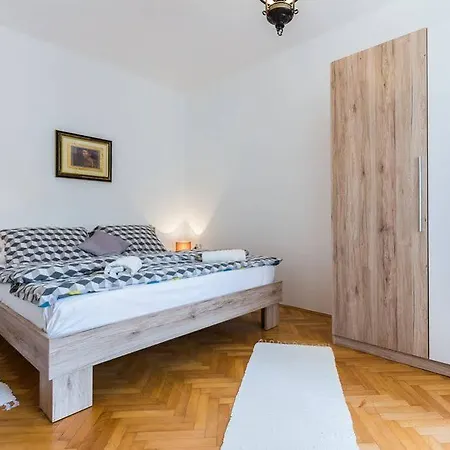 Apartments&rooms Hosana Zadar