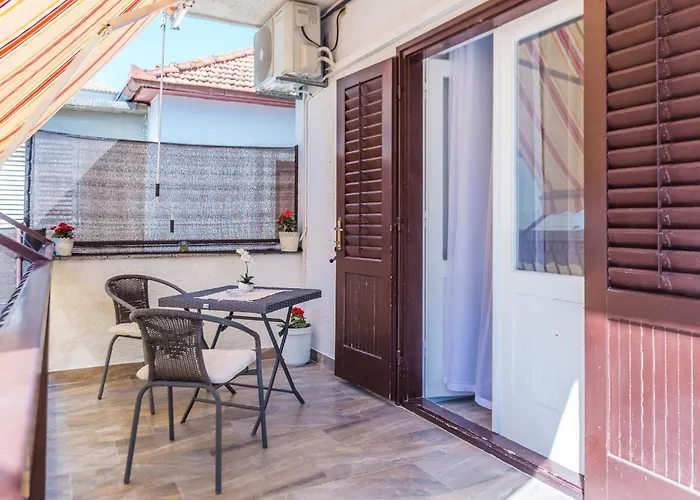 & Hosana Apartment