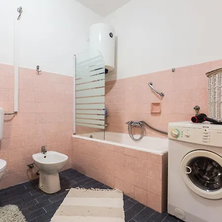 & Hosana Apartment *