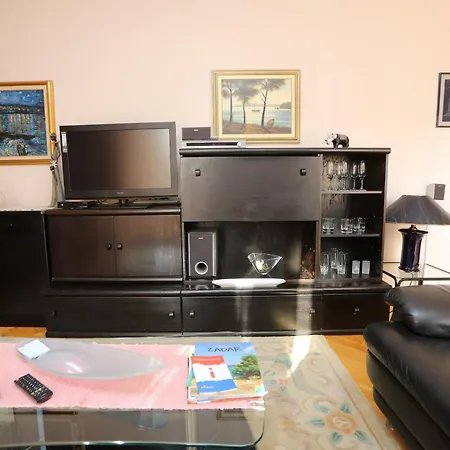 & Hosana Apartman Zára