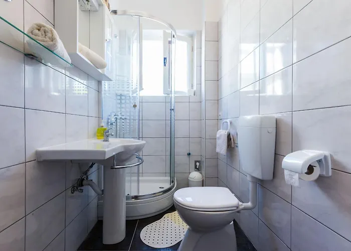 Apartman & Hosana Zára