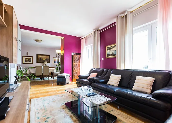 Apartman & Hosana Zára