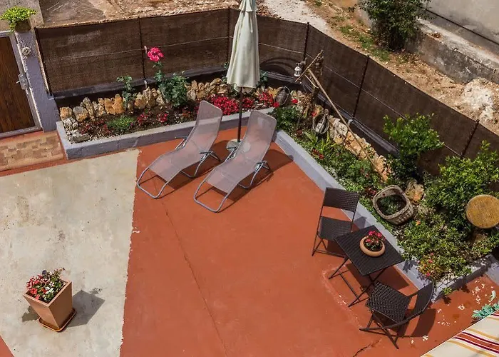 Apartman & Hosana Zára